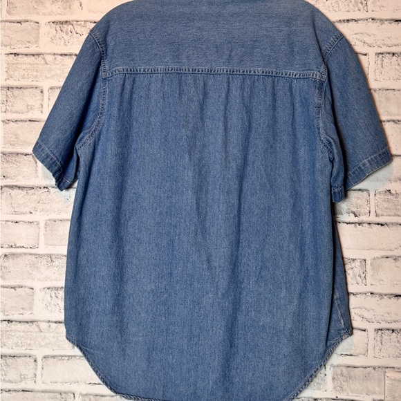 Vintage Bobbie Brooks‎ Light Blue Denim Top with embroidered flowers button up - Picture 4 of 9